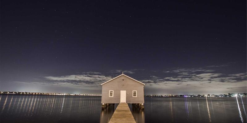 韩溪山地质奇观探秘：在亿万年的岩石层中，品味一杯红茶的时光哲学