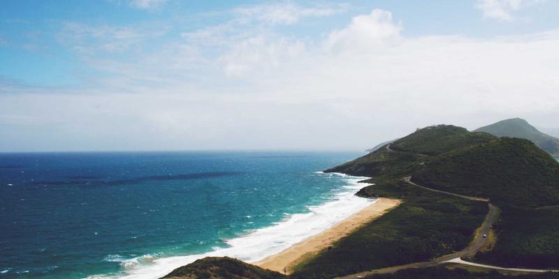 韩溪山民宿奇遇记:在紫砂壶的温润与赛博朋克的霓虹间,品味在地文化的深度睡眠